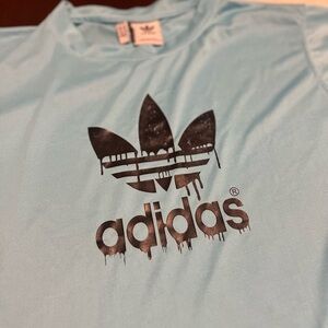 Adidas Baby Blue Trefoil Drip Logo T-Shirt Y2K Sreetwear Casual Tee Men’s 2XL